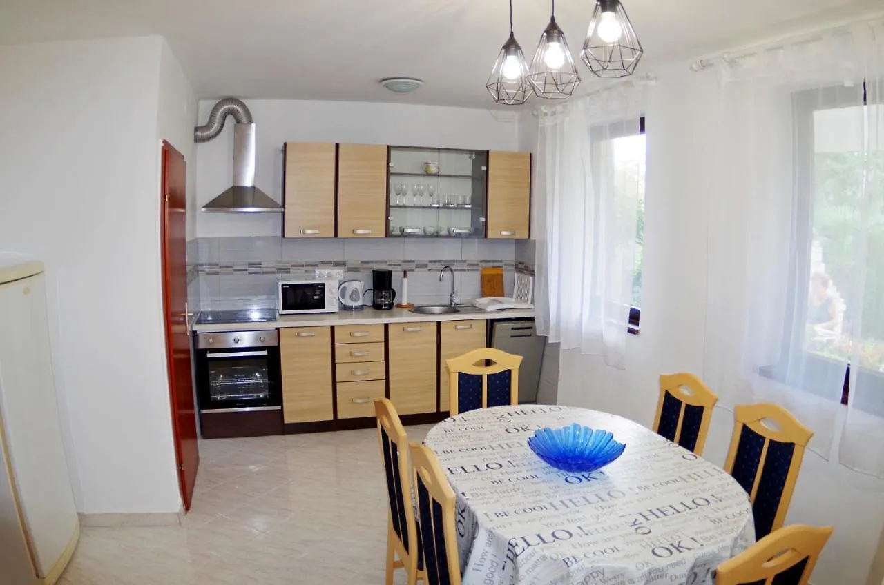 Apartments Melita Valbandon