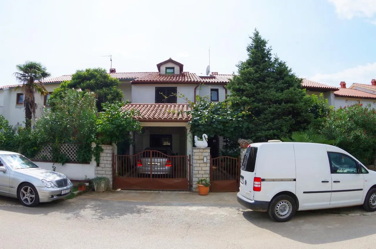 Apartments Melita Valbandon