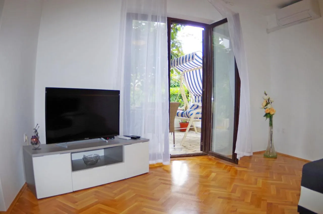 Apartments Melita Valbandon